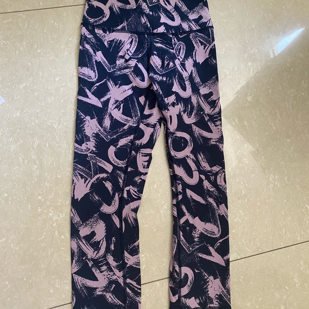 lululemon hi-rise, size 4, luxtreme, Wunder Under crop